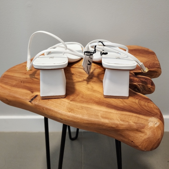 NWT ZARA White Heels with Ankle Strap - Picture 3 of 4